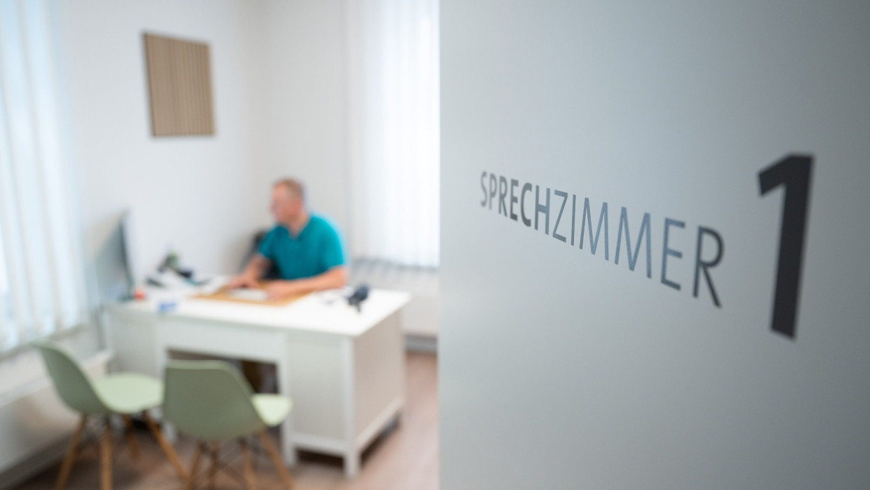 Im Fokus: Hausarztpraxen sollen künftig erster Ansprechpartner sein.