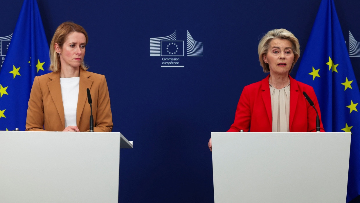 Die EU-Außenbeuaftrage Kaja Kallas neben EU-Kommissionspräsidentin Ursula von der Leyen bei einer Pressekonferenz in Brüssel