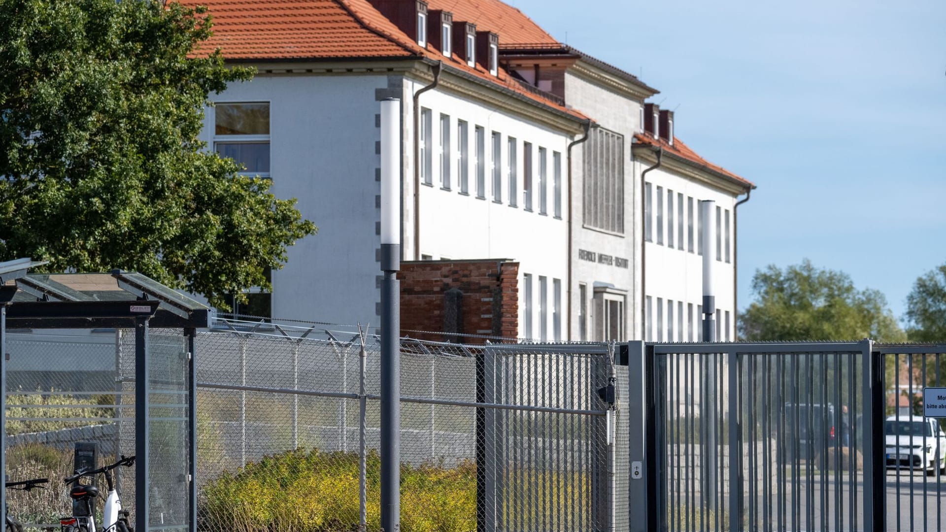 Friedrich-Loeffler-Institut (FLI) in Greifswald Friedrich-Loeffler-Institut (FLI) in Greifswald