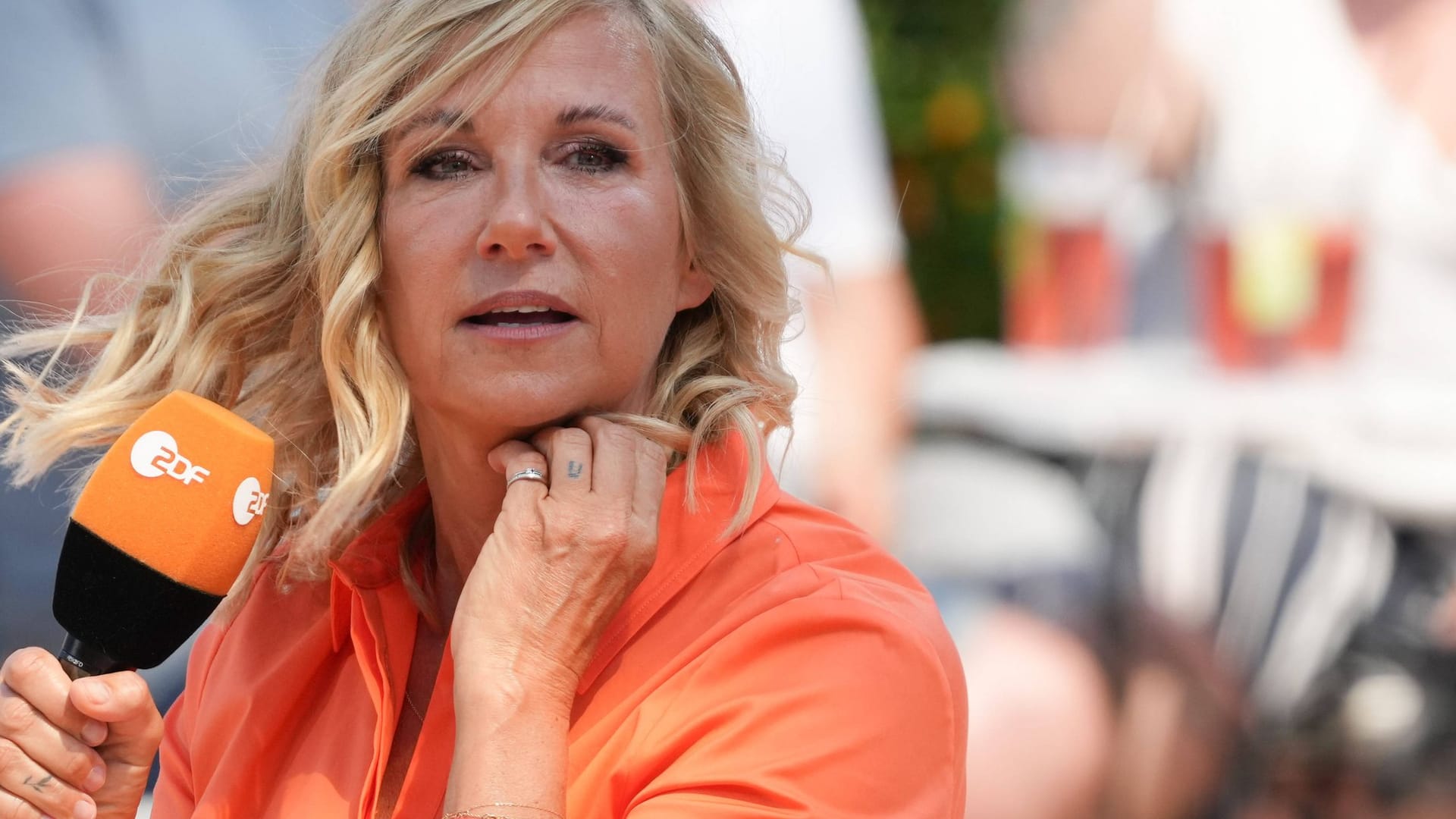 Andrea Kiewel: 2000 gab die Moderatorin ihr Debüt im "ZDF-Fernsehgarten". Andrea Kiewel: 2000 gab die Moderatorin ihr Debüt im "ZDF-Fernsehgarten".