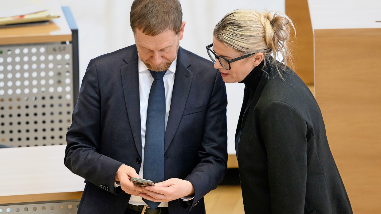 Sachsens Ministerpräsident Michael Kretschmer und die Linken-Landesvorsitzende Susanne Schaper am 15. Januar im Sächsischen Landtag