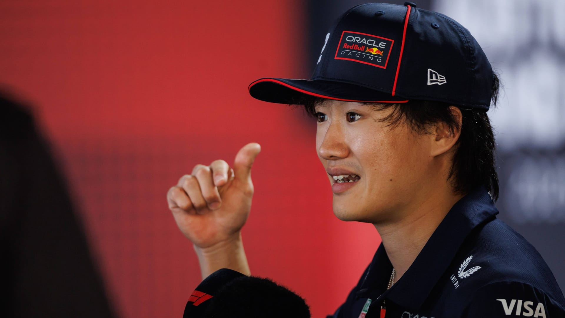 Yuki Tsunoda am Rande des Rennwochenendes in Österreich: Der Japaner fährt seit 2021 in der Formel 1. Yuki Tsunoda am Rande des Rennwochenendes in Österreich: Der Japaner fährt seit 2021 in der Formel 1.