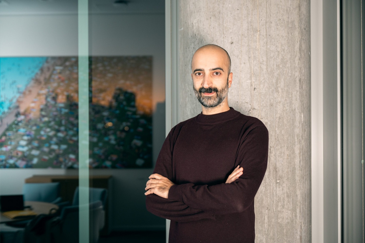 Cihan Çelik ist Oberarzt am Klinikum Darmstadt und wird regelmäßig für die F.A.S. interviewt.