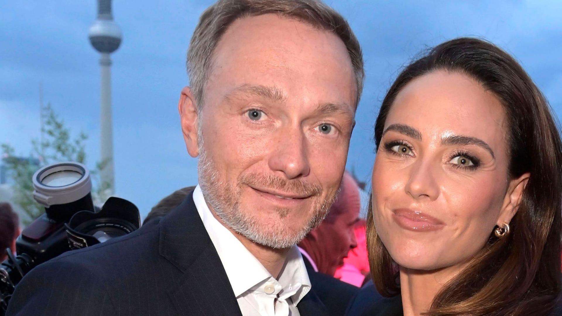 Christian Lindner mit Ehefrau Franca Lehfeldt: Sie wurden im April Eltern einer Tochter.