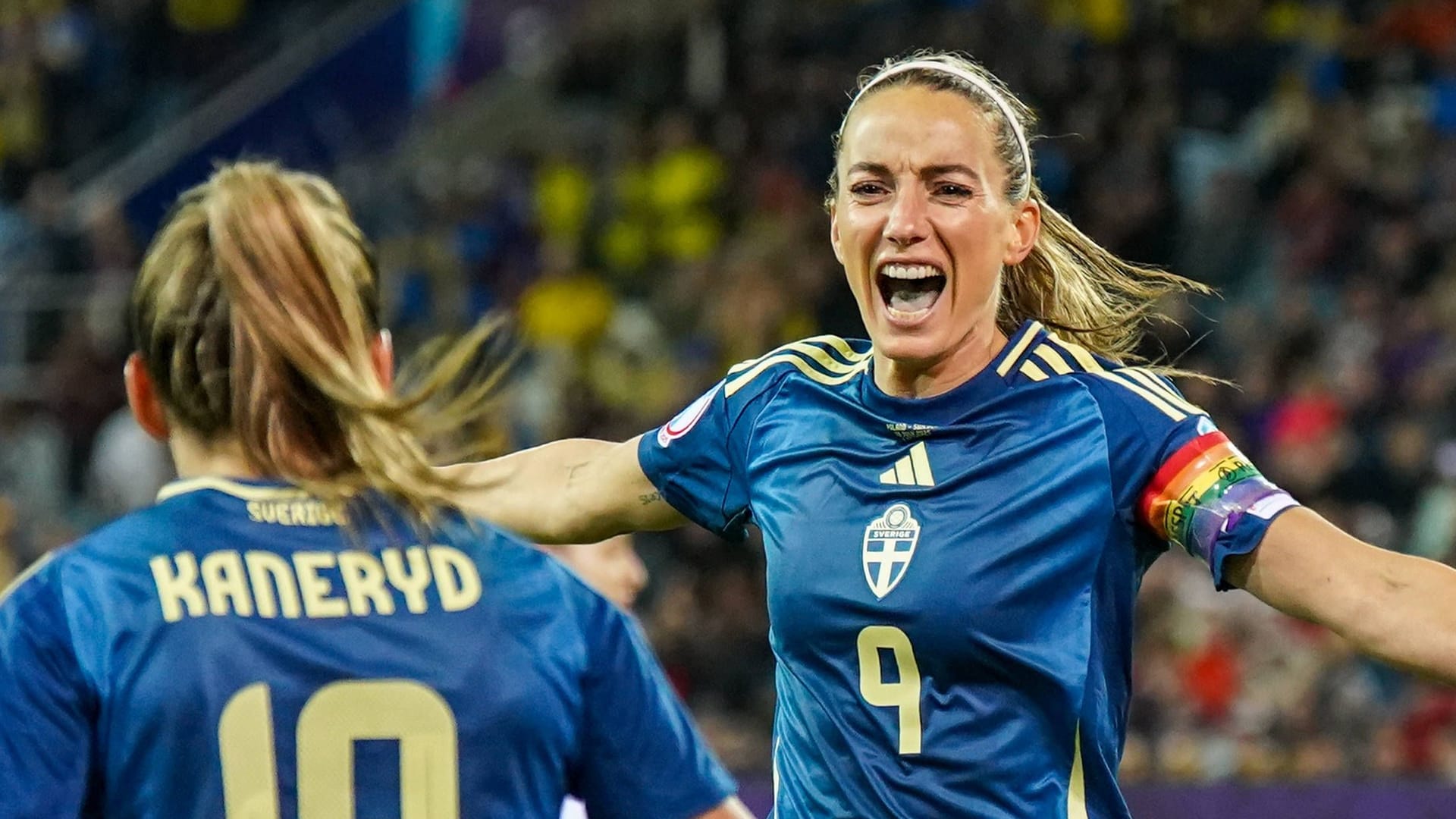 Die Schwedinnen um Kosovare Asllani (r.) zeigten sich gegen Polen extrem spielfreudig. Die Schwedinnen um Kosovare Asllani (r.) zeigten sich gegen Polen extrem spielfreudig.
