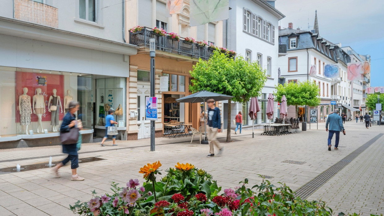 Achtung, Nebenkosten: Mieter von Restaurants und Geschäften sollten auf überzogene Abrechnungen achten.