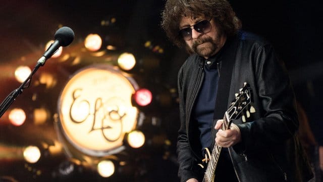 Jeff Lynne hat mit ELO wieder abgehoben. Jeff Lynne hat mit ELO wieder abgehoben.