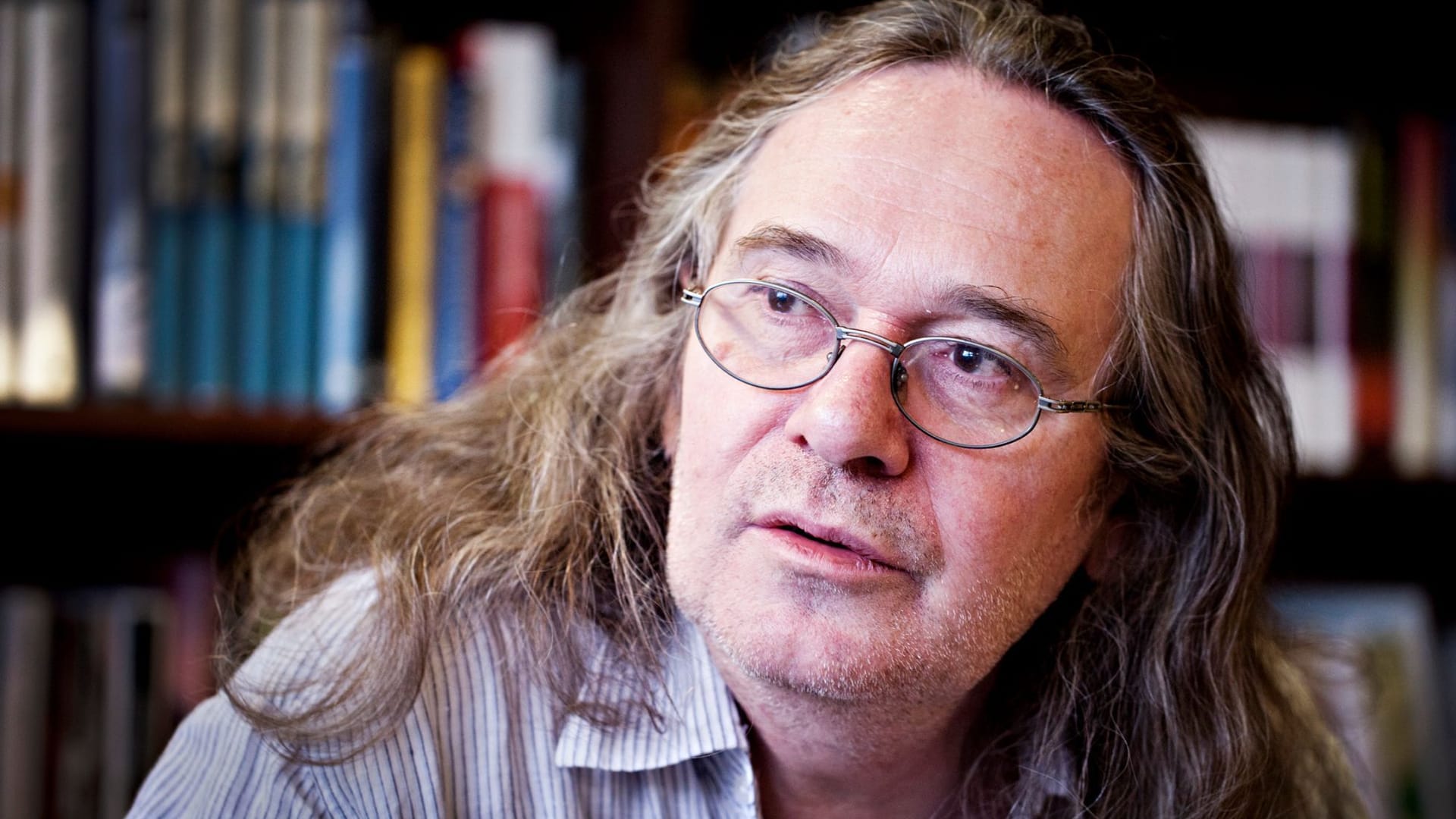 Ingvar Ambjørnsen: Der Schriftsteller ist tot. Ingvar Ambjørnsen: Der Schriftsteller ist tot.