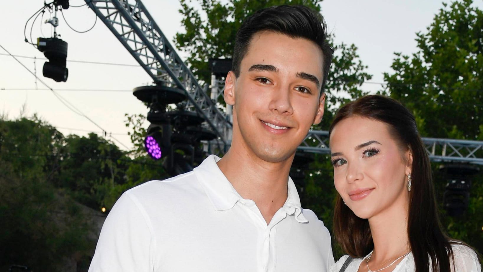 Diego Pooth und seine Freundin Louisa: Sie besuchten gemeinsam eine Show der Berliner Fashion Week. Diego Pooth und seine Freundin Louisa: Sie besuchten gemeinsam eine Show der Berliner Fashion Week.