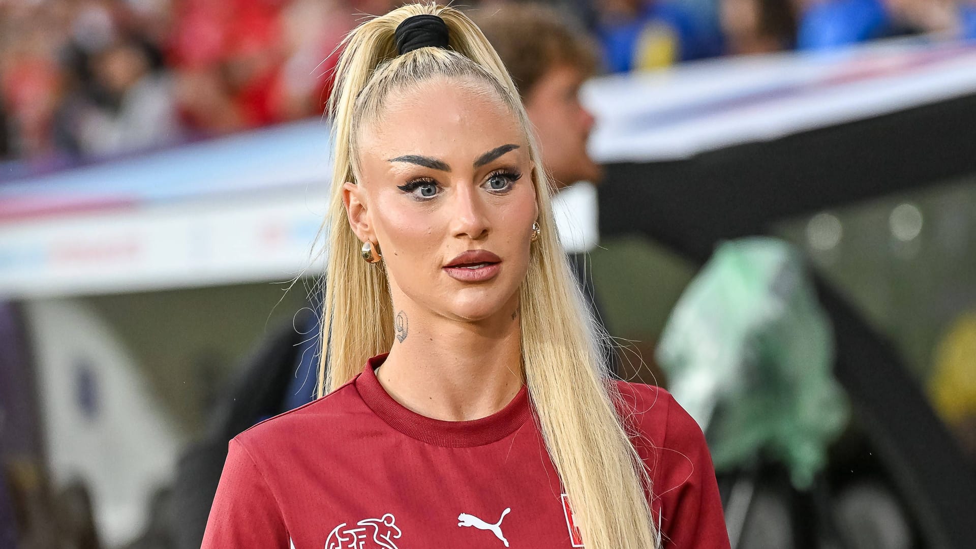 Reizfigur: An der Schweizer Nationalspielerin Alisha Lehmann scheiden sich die Geister. Reizfigur: An der Schweizer Nationalspielerin Alisha Lehmann scheiden sich die Geister.