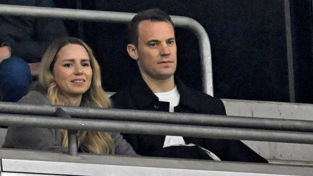 Anika und Manuel Neuer: Die beiden haben am Wochenende geheiratet. Anika und Manuel Neuer: Die beiden haben am Wochenende geheiratet.