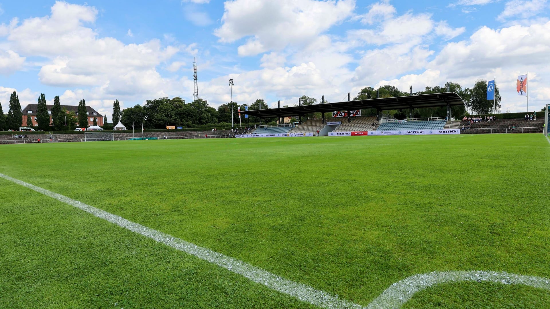 Stadion in Verden: Hier soll das DFB-Pokalspiel stattfinden. Stadion in Verden: Hier soll das DFB-Pokalspiel stattfinden.