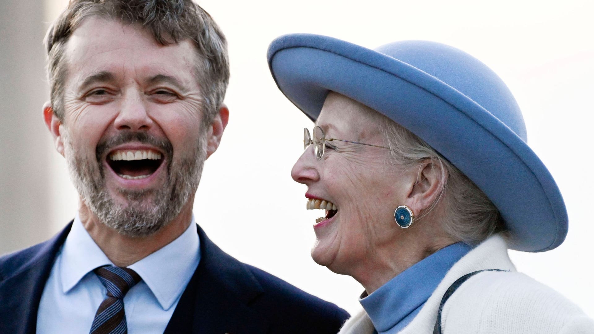 Kronprinz Frederik von Dänemark und Königin Margrethe II. von Dänemark: Sie übergab das Zepter an ihn.