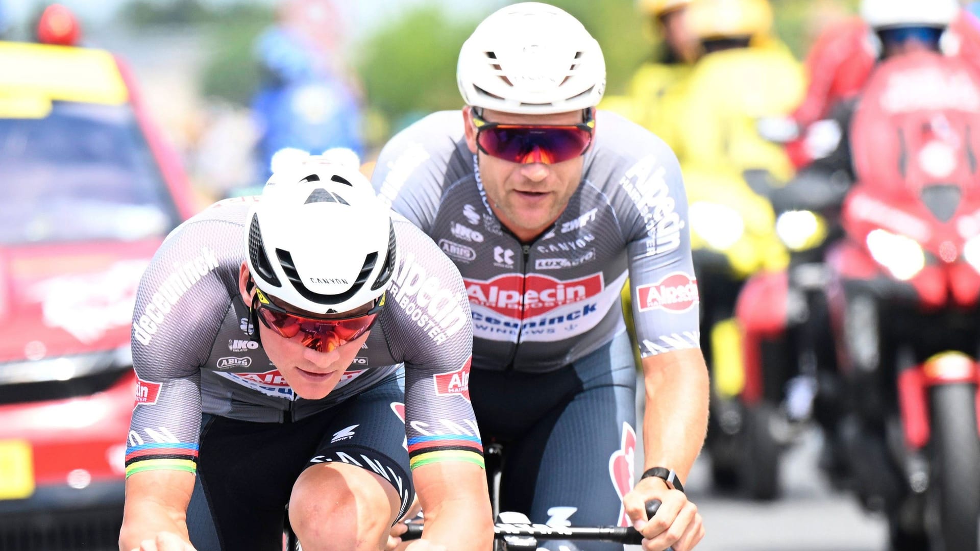 Mathieu van der Poel (vorne) und Jonas Rickaert: Das Duo ergriff die Flucht auf der neunten Etappe. Mathieu van der Poel (vorne) und Jonas Rickaert: Das Duo ergriff die Flucht auf der neunten Etappe.