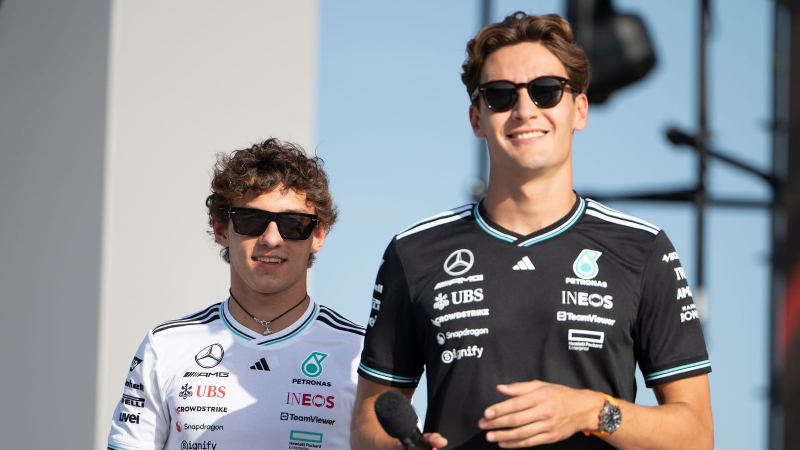 Die Mercedes-Fahrer George Russell und Kimi Antonelli Die Mercedes-Fahrer George Russell und Kimi Antonelli