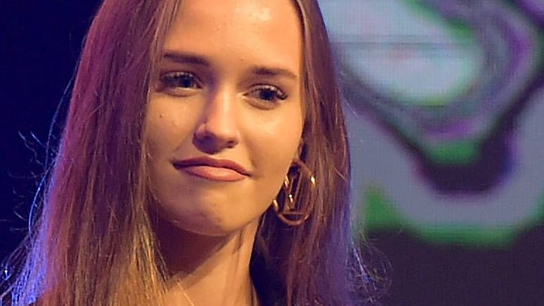 Laura Müller: Die Influencerin ist seit Juni 2020 mit Schlagerstar Michael Wendler verheiratet. Laura Müller: Die Influencerin ist seit Juni 2020 mit Schlagerstar Michael Wendler verheiratet.