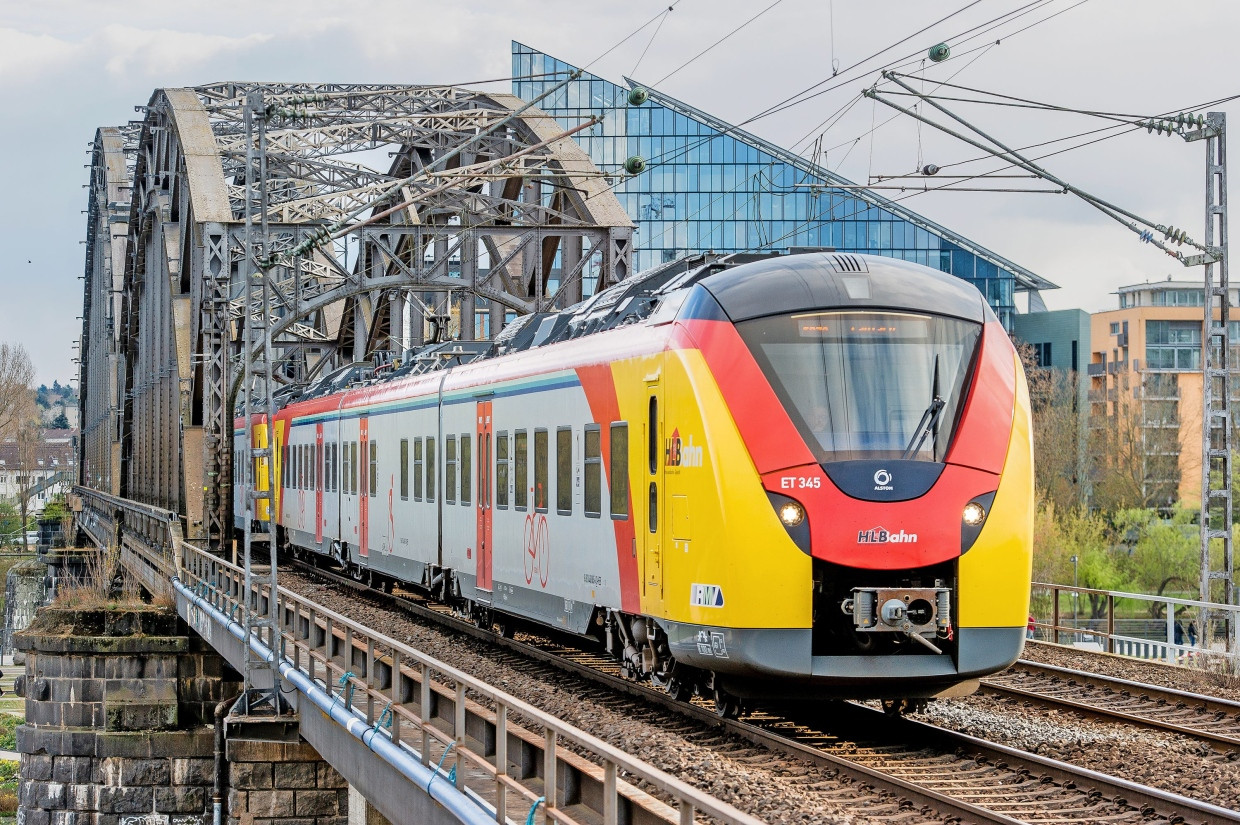 Die Züge der hessischen Landesbahn haben sich in den vergangenen 70 Jahren ganz schön verändert.