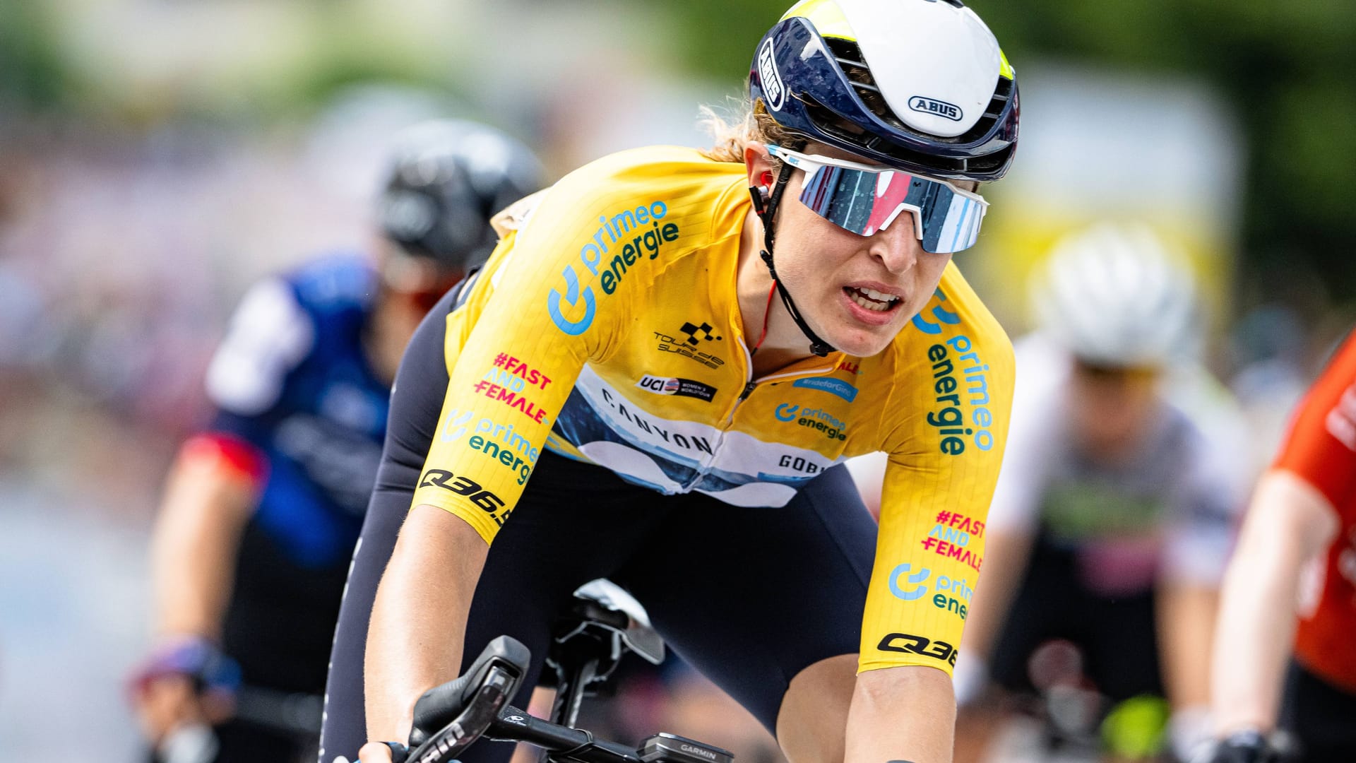 Marlen Reusser: Sie trug beim Giro d'Italia auch das Maglia Rosa. Marlen Reusser: Sie trug beim Giro d'Italia auch das Maglia Rosa.