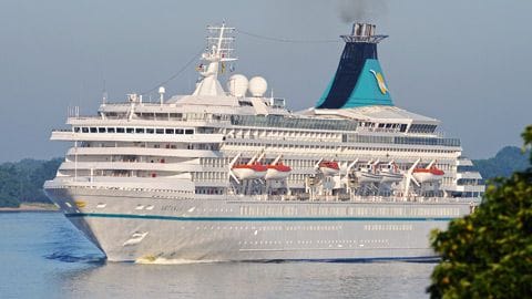 Die "Artania": Das Kreuzfahrtschiff ist für Phoenix Reisen unterwegs. Die "Artania": Das Kreuzfahrtschiff ist für Phoenix Reisen unterwegs.