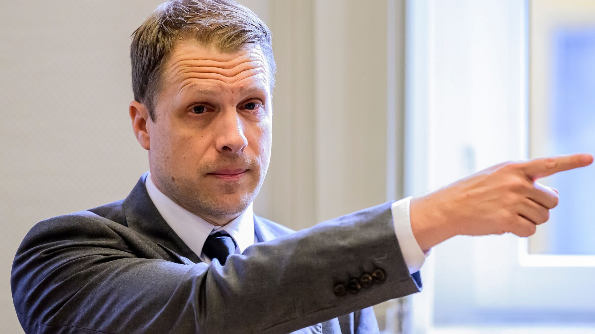 Oliver Pocher: Der Komiker traf im März 2024 am Amtsgericht Dortmund auf den Rapper Fat Comedy. Oliver Pocher: Der Komiker traf im März 2024 am Amtsgericht Dortmund auf den Rapper Fat Comedy.