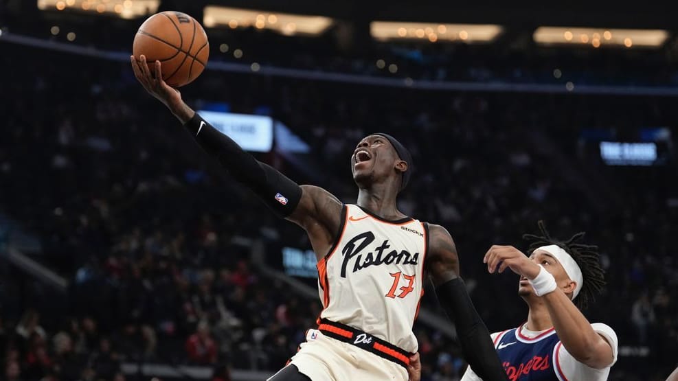 Dennis Schröder im Trikot der Detroit Pistons: Für den Braunschweiger geht es in Sacramento weiter. Dennis Schröder im Trikot der Detroit Pistons: Für den Braunschweiger geht es in Sacramento weiter.