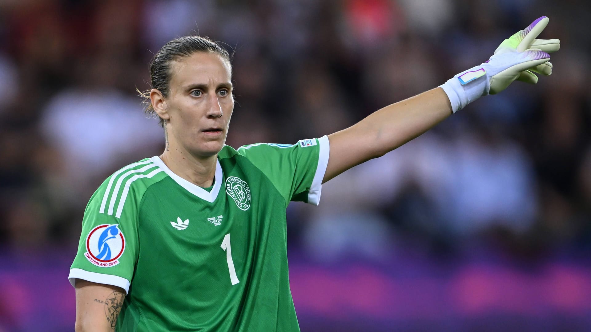 Ann-Katrin Berger: Sie ist die Nummer 1 in der deutschen Frauenfußball-Nationalmannschaft. Ann-Katrin Berger: Sie ist die Nummer 1 in der deutschen Frauenfußball-Nationalmannschaft.