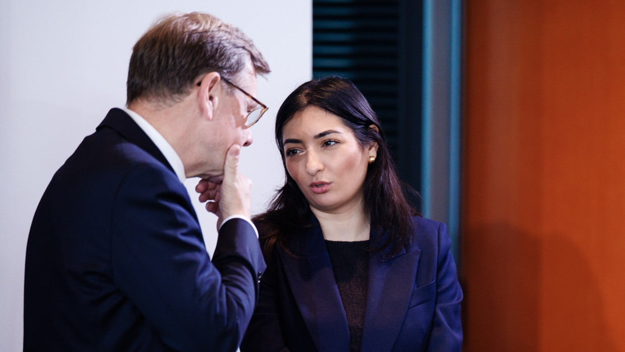 Außenminister Johann Wadephul mit Entwicklungshilfeministerin Reem Alabali-Radovan