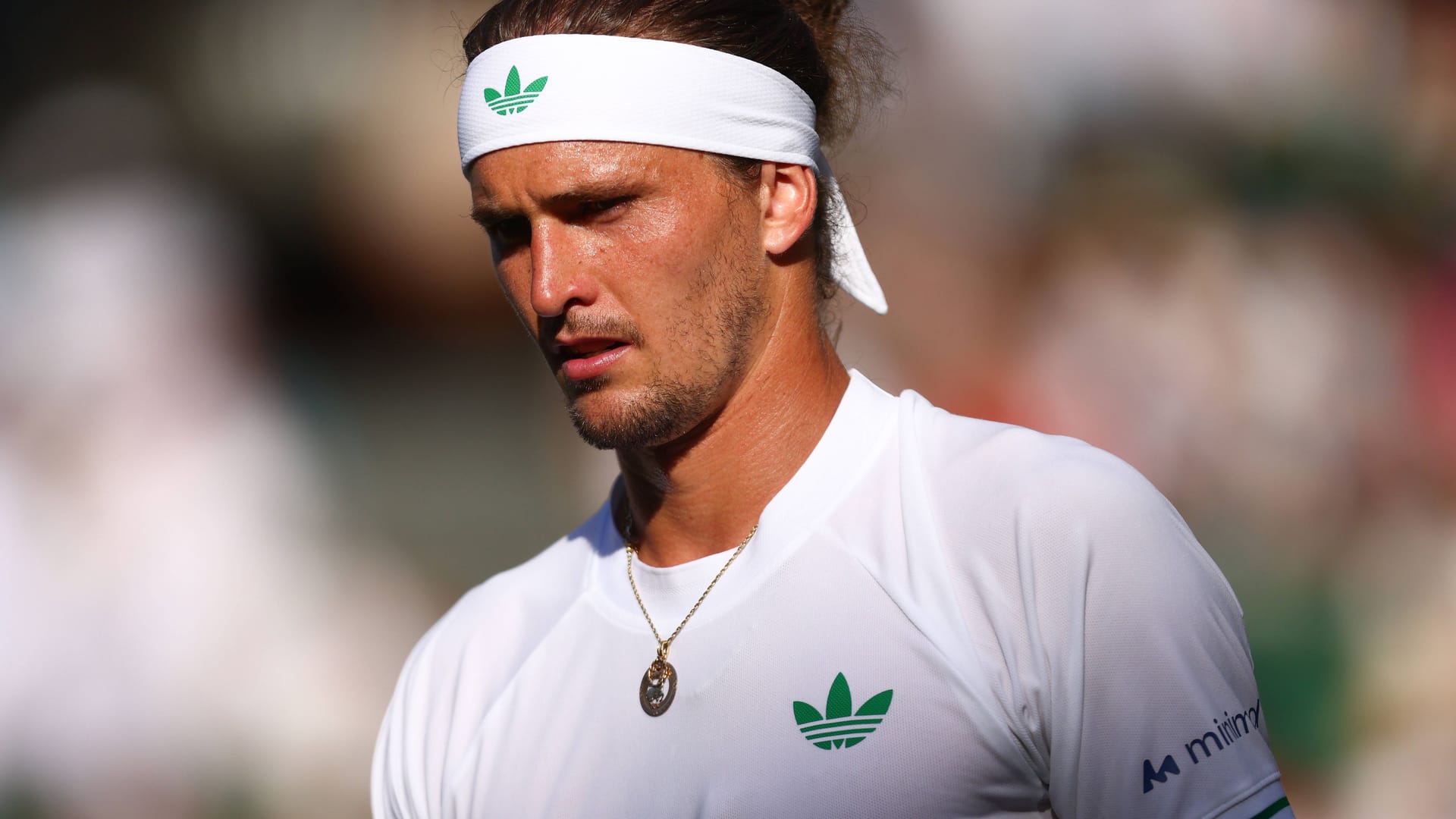 Offenbarte nach seinem Erstrunden-Aus in Wimbledon mentale Probleme: Alexander Zverev. Offenbarte nach seinem Erstrunden-Aus in Wimbledon mentale Probleme: Alexander Zverev.