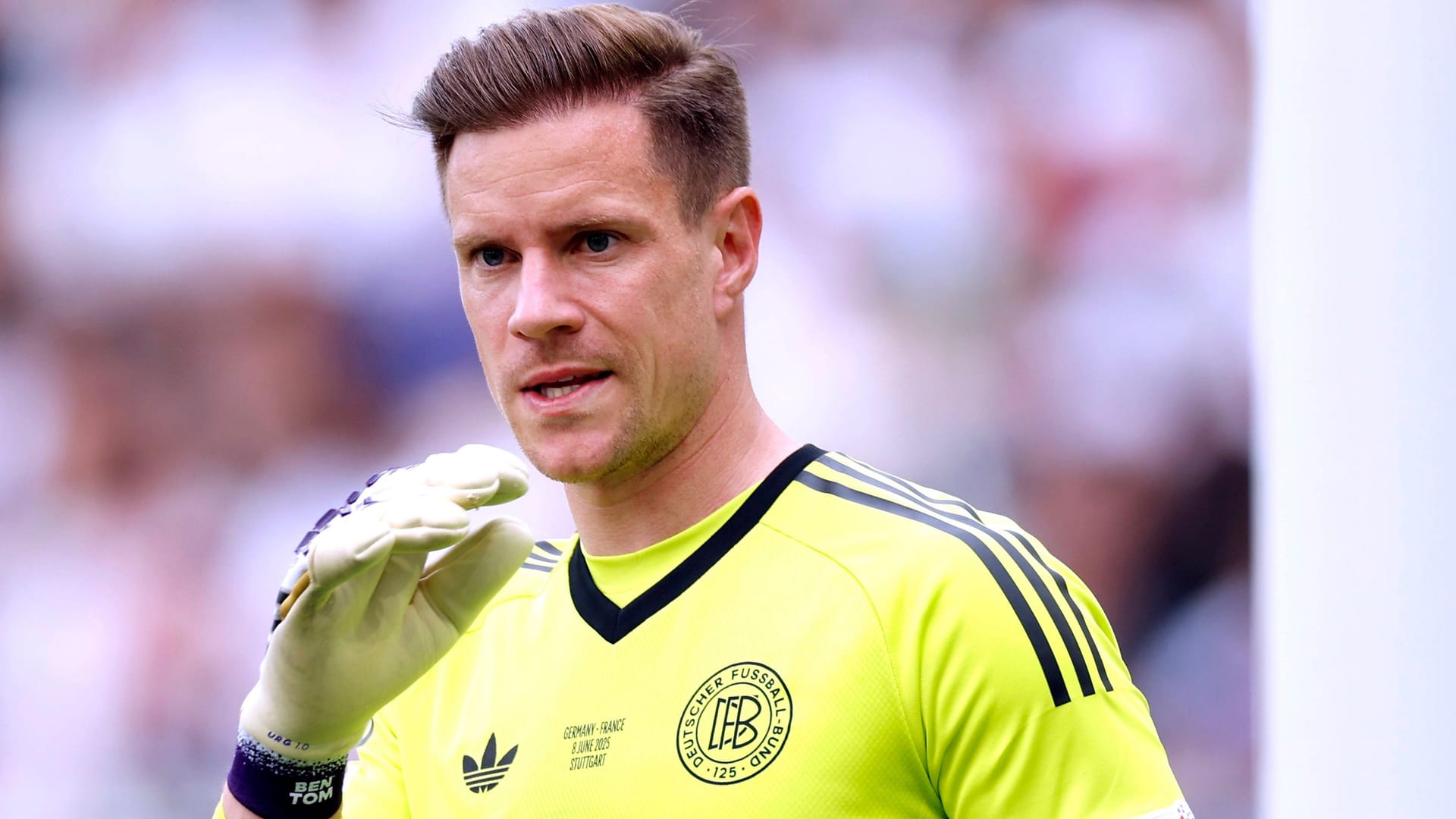 Marc-André ter Stegen: Der deutsche Schlussmann hat Berichten zufolge Schmerzen am Rücken. Marc-André ter Stegen: Der deutsche Schlussmann hat Berichten zufolge Schmerzen am Rücken.