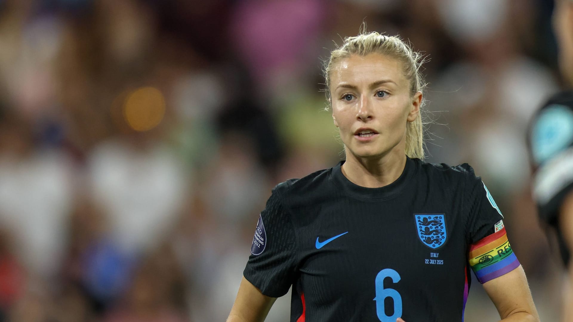 Leah Williamson: Sie ist Englands Kapitänin. Leah Williamson: Sie ist Englands Kapitänin.