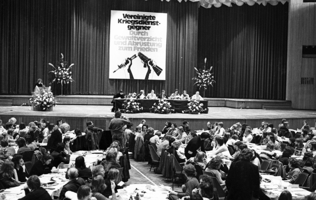 Früher waren die Kongresse der Kriegsdienstverweigerer größer: 1974 trafen sich VK und DFG, damals noch nicht vereint, in Bonn.