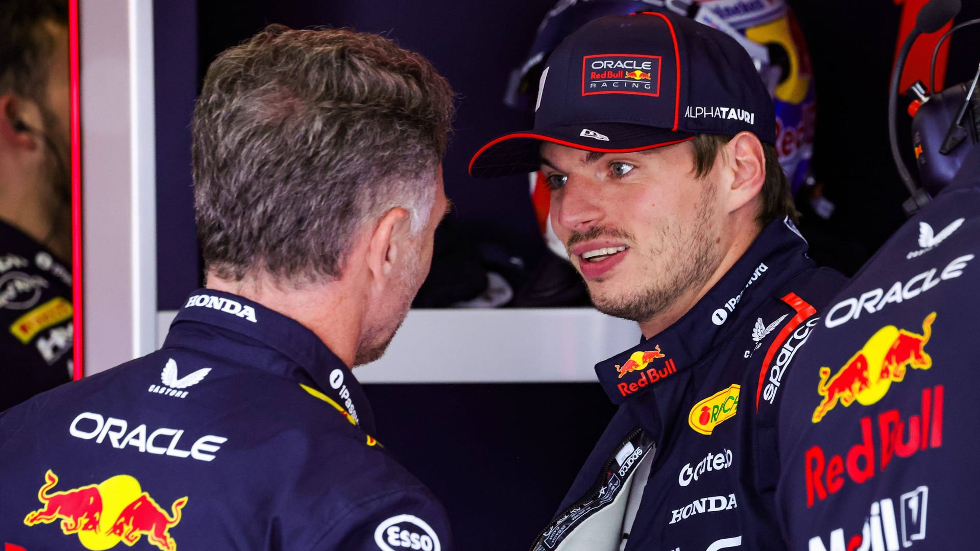 Max Verstappen (r.) und Christian Horner: Ende einer jahrelangen Zusammenarbeit. Max Verstappen (r.) und Christian Horner: Ende einer jahrelangen Zusammenarbeit.
