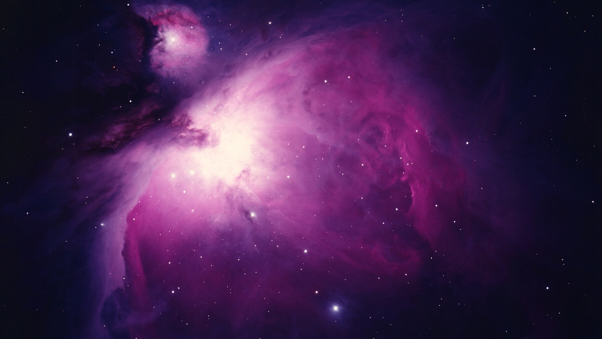 Im Südwesten des Orionnebels M42 im Sternbild Orion befindet sich der Protostern V883 (hier nicht zu sehen).