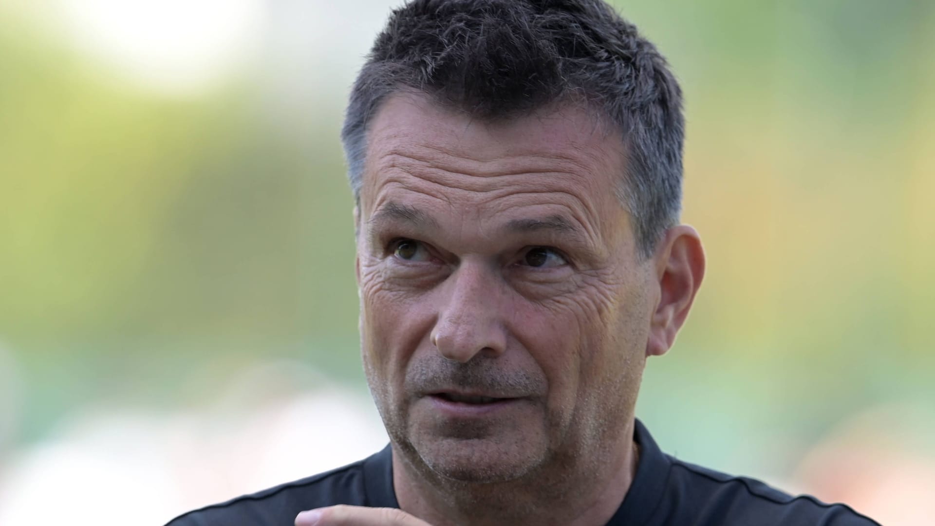 Christian Heidel: Er setzt sich für die Rechte seines Klubs ein. Christian Heidel: Er setzt sich für die Rechte seines Klubs ein.