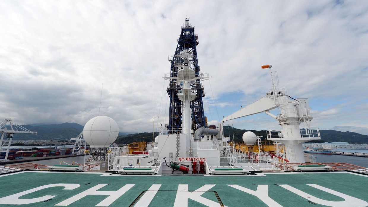 Riesenbohrer des japanischen Tiefseeforschungsschiffs „Chikyu“ können Erde aus bis zu 7000 Metern Meerestiefe heraufholen.
