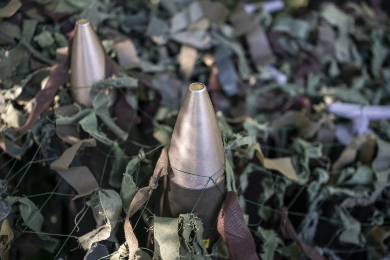 Alles wird getarnt: Munition und Geschütz dürfen aus der Luft nicht leicht zu erkennen sein