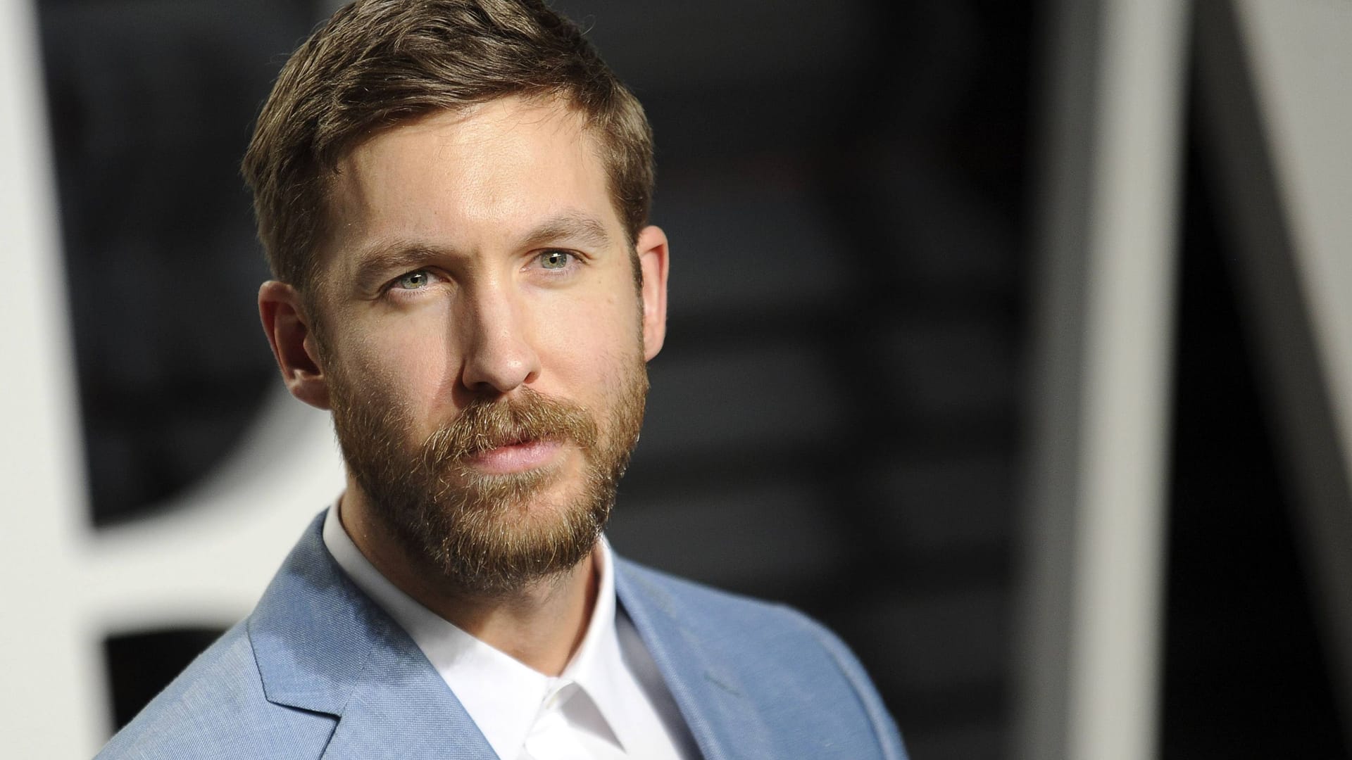 Calvin Harris: Der Star-DJ ist Vater geworden.