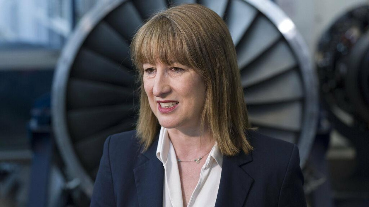 Nachdem die britische Schatzkanzlerin Rachel Reeves die Steuerprivilegien für reiche Ausländer gestrichen hat, verlassen viele Vermögende das Land.