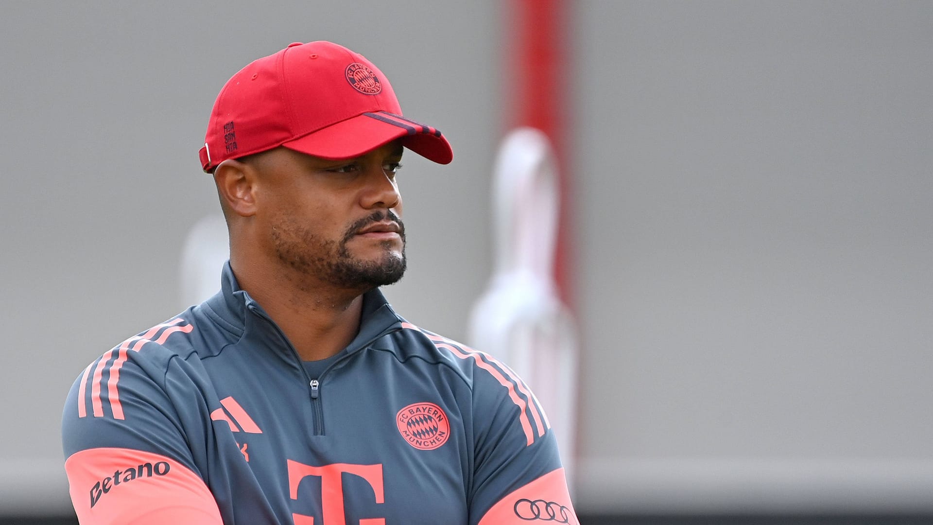Vincent Kompany: Der Trainer des Deutschen Meisters startet mit seinem Team in die ersten Testspiele. Vincent Kompany: Der Trainer des Deutschen Meisters startet mit seinem Team in die ersten Testspiele.