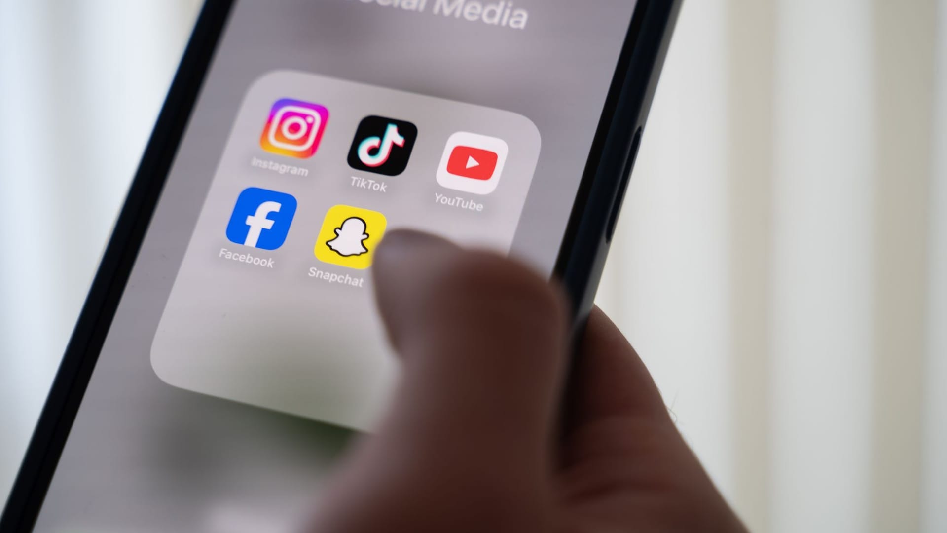 Smartphones - ständiger Begleiter auch für Kinder und Jugendliche