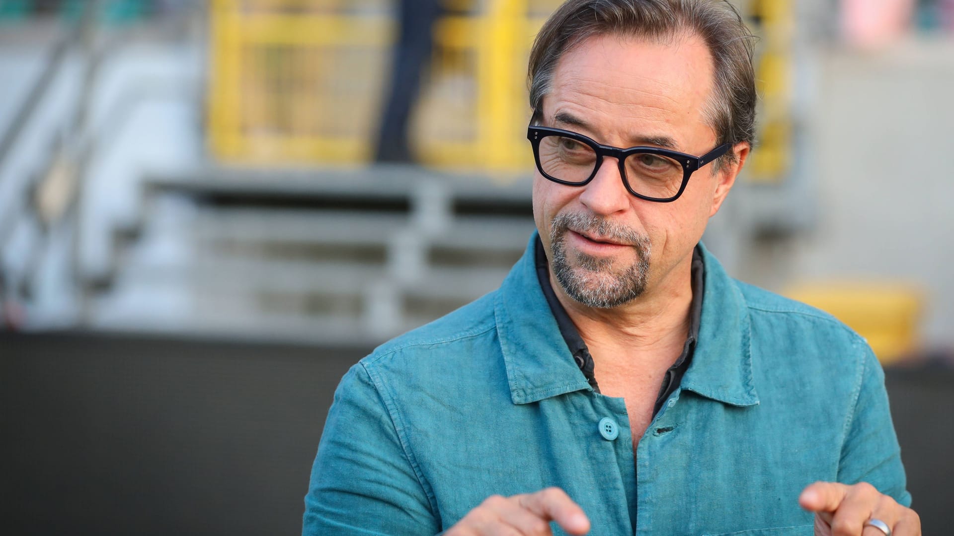 Jan Josef Liefers: Der Schauspieler hat insgesamt vier Kinder. Jan Josef Liefers: Der Schauspieler hat insgesamt vier Kinder.