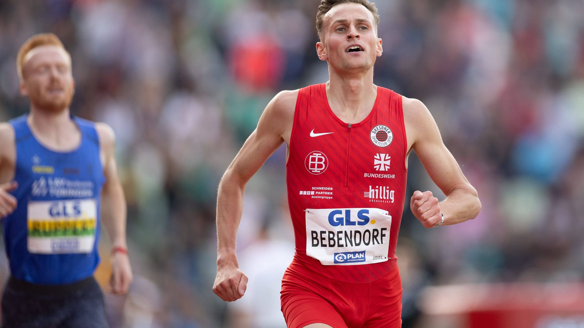 Karl Bebendorf (vorne) wird Deutscher Meister über 3000 Meter Hindernis in Dresden. Karl Bebendorf (vorne) wird Deutscher Meister über 3000 Meter Hindernis in Dresden.