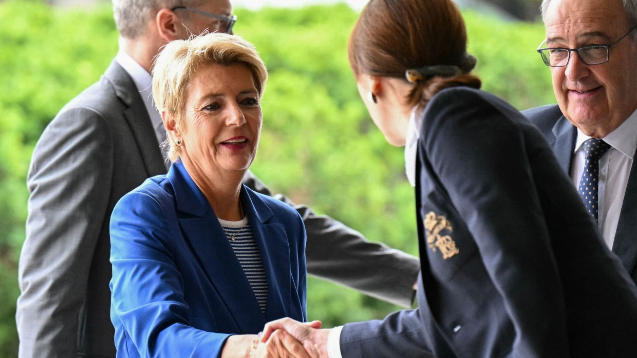 Die Schweizer Bundespräsidentin Karin Keller-Sutter am Mittwoch vor Gesprächen im State Department in Washington