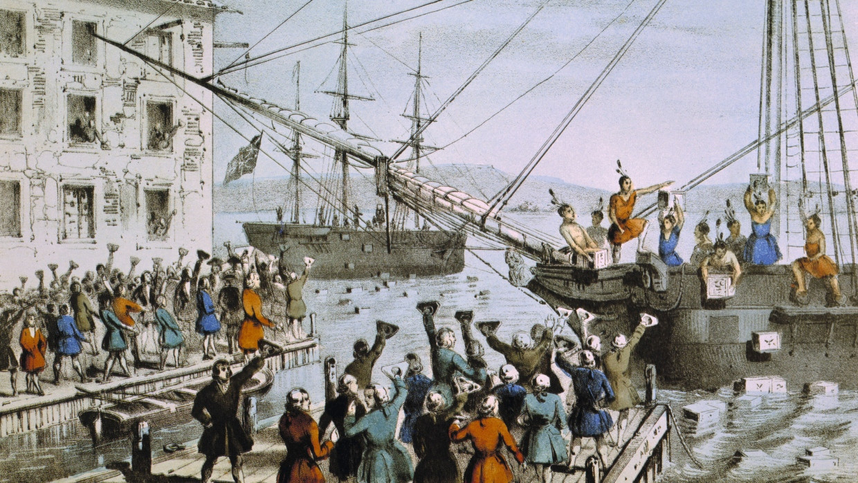 Die "Boston Tea Party": Als Indianer verkleidete Kolonisten werfen im Hafen von Boston aus Protest gegen Importzölle und Teemonopol die Ladung britischer Teeschiffe ins Wasser.