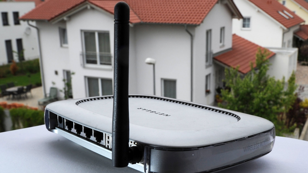 WLAN-Signale ändern sich, wenn sie die Person durchdringen. Diese Verzerrungen sind so spezifisch, dass sie zur Identifikation ausreichen.