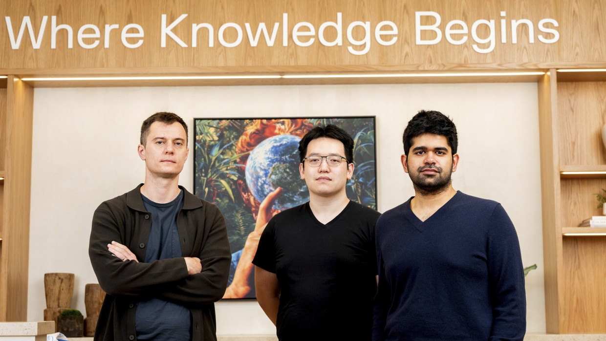 Perplexity-Chef Aravind Srinivas (rechts) und seine Mitgründer Johnny Ho (Mitte) und Denis Yarats haben große Pläne.