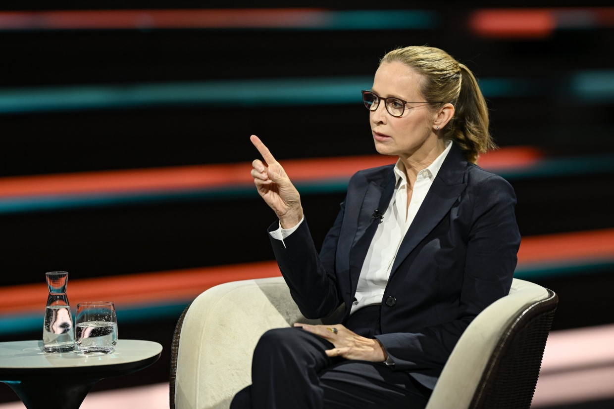 Vor dem Rückzug: Frauke Brosius-Gersdorf verteidigte sich nach der heftigen Kritik an ihren Positionen zunächst im Fernsehen in der Sendung „Markus Lanz“.